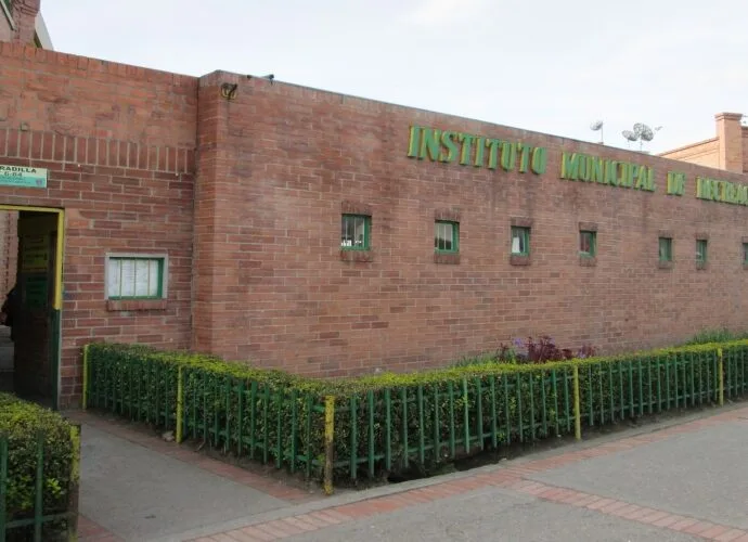 servicios institucionales a los conjuntos residenciales